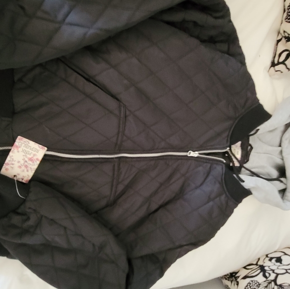 Bomber jacket - Picture 2 of 2